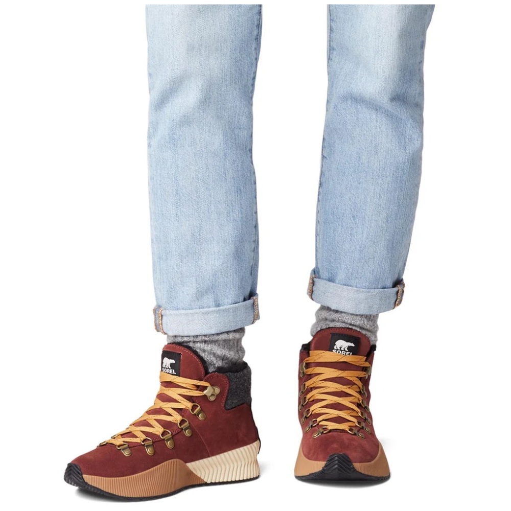 SOREL OUT N ABOUT III CONQUEST WATERPROOF BOOTS Sz 6 NEW 
$145
WARP RED/CHALK